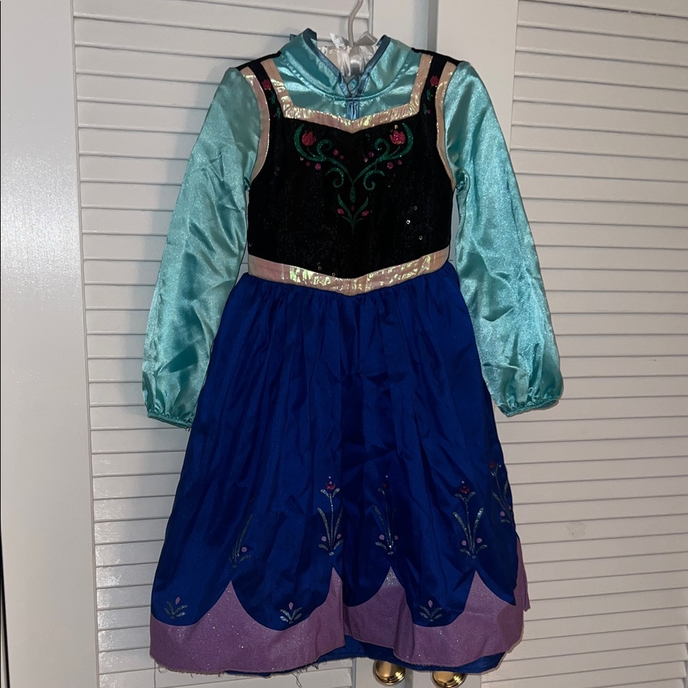 Disney Princes Anna Costume - Picture 4 of 7